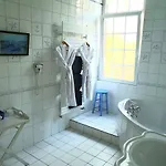 Le Domaine Des Pres Du Hom Bed & Breakfast Bézu-Saint-Éloi