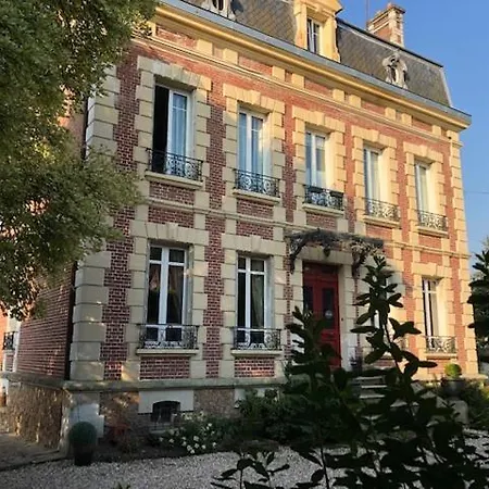 Bed & Breakfast Le Domaine Des Prés Du Hom 3*