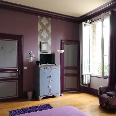 Le Domaine Des Pres Du Hom Bed and Breakfast Bézu-Saint-Éloi