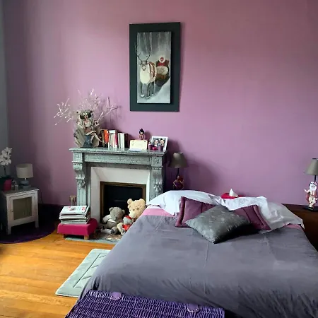 Le Domaine Des Prés Du Hom Bed & Breakfast 3*