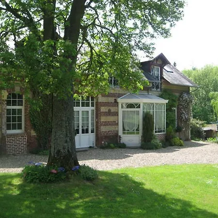 Le Domaine Des Pres Du Hom 4*