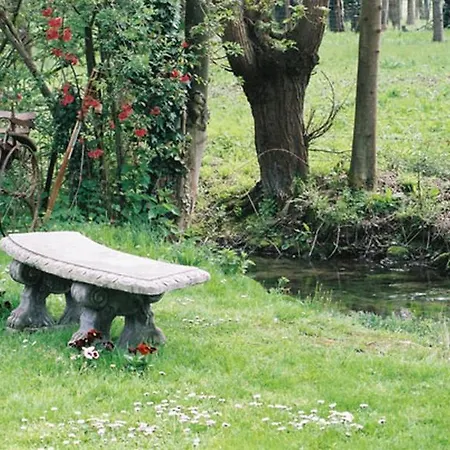 Le Domaine Des Prés Du Hom Bed & Breakfast Bézu-Saint-Éloi