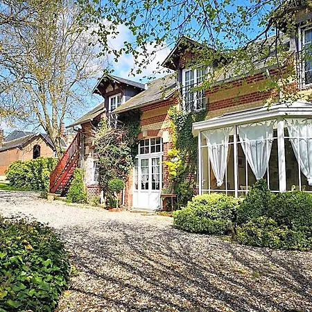 Le Domaine Des Prés Du Hom Bed and breakfast 3*