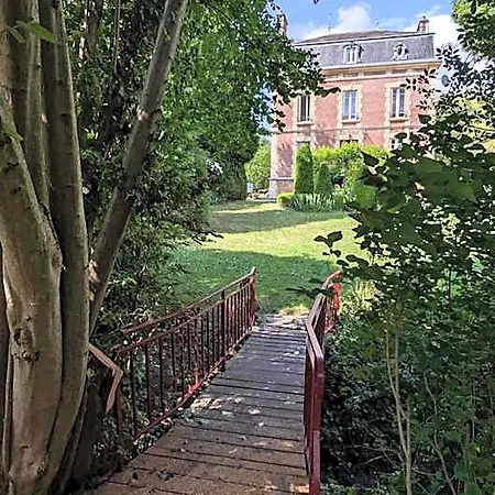 Bed and breakfast Le Domaine Des Prés Du Hom 3*