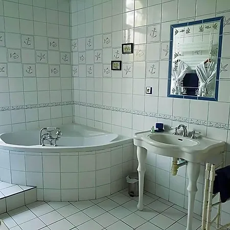 Le Domaine Des Prés Du Hom 3* Bézu-Saint-Éloi