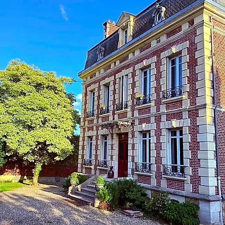 Le Domaine Des Prés Du Hom 3*