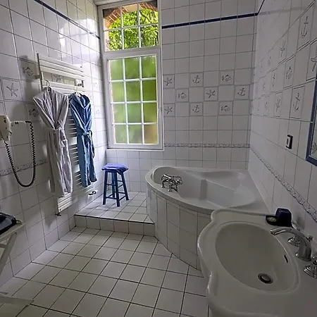 Le Domaine Des Prés Du Hom Bed and breakfast