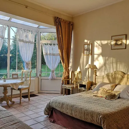 Couette-café Le Domaine Des Prés Du Hom 3*