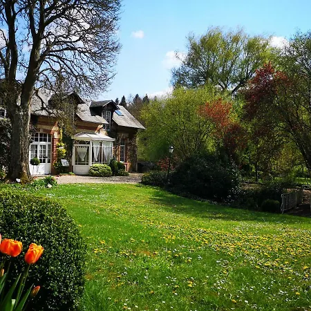 Bed and Breakfast Le Domaine Des Pres Du Hom 4*