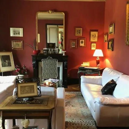 Le Domaine Des Pres Du Hom Bed and Breakfast