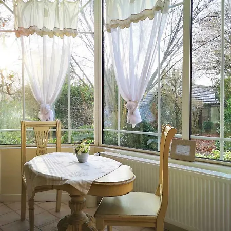 Le Domaine Des Pres Du Hom B&B 4*