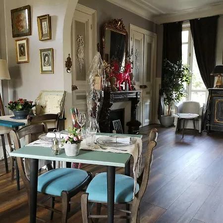 Le Domaine Des Pres Du Hom B&B