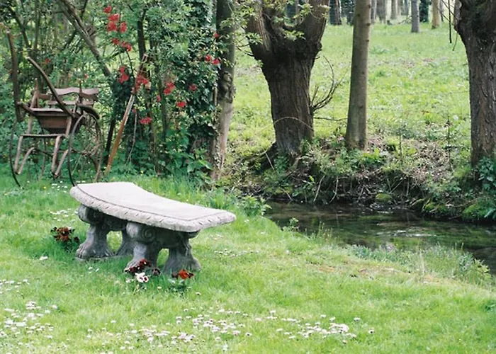 Le Domaine Des Pres Du Hom Отель типа 